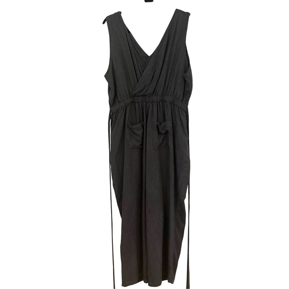 Elegant Black Sleeveless Jumpsuit